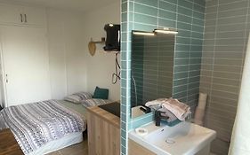 Superbe studio neuf avec Balcon